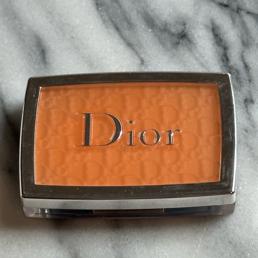 Dior Backstage Rosy Glow Blush Shade: 004 Coral